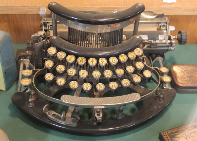 289. Typewriter
