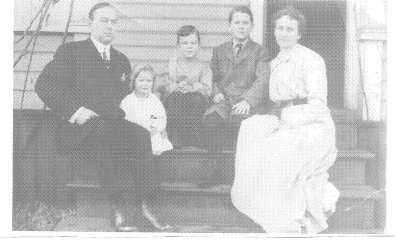 Baun family 2.jpg