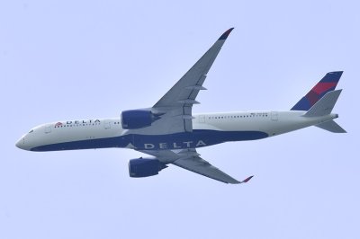 DELTA A350-900, N502DN