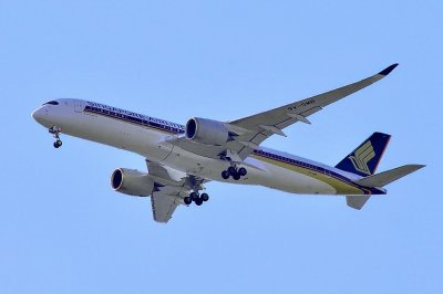 SIA A350-900, 9VSMB, On Final Approach