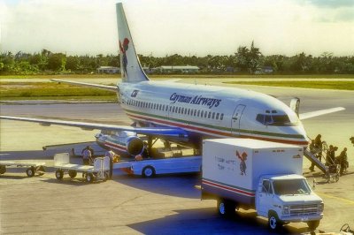Cayman B-737/200, VR-CNN at Airport