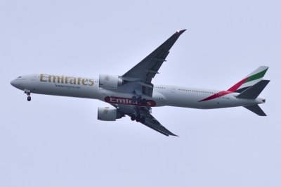 Emirates B-777/300, A6-EQK