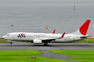 JAL Express B-738/800, JA325J, Sun Livery, TO