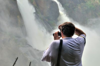 Photographying the Waterfall