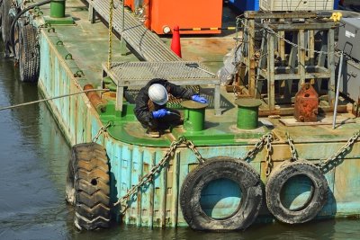 Working on the Barge, When the Burocrats Are Home!