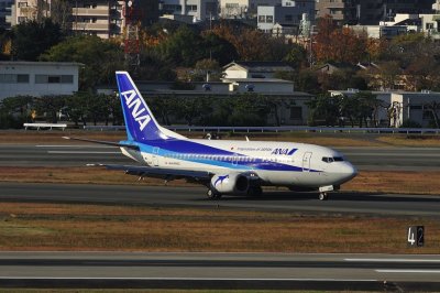 All Nippon Airways, ANA, Boeing, B-737/500, 'Blue Dolphin',JA301K