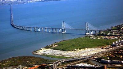 Vasco da Gama Bridge, Aerial