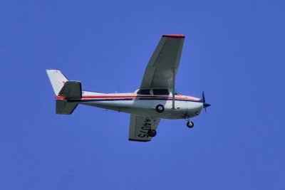 Cessna 150, Private Plane, JA4075: For A Change, from the big Jets....