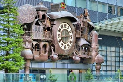 Peculiar Clock Modern Shiodome Building