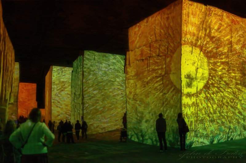 2019 - Van Gogh - La nuit étoilée, Les Baux de Provence - Farnce