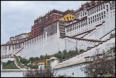 Potala Palace upclose.jpg