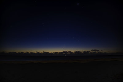uD82_8253_BusySky.jpg