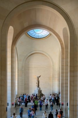 The hall with Nike from Samothrace
