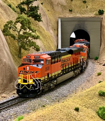 BNSF 5538, ScaleTrains ES44C4 leading a loaded coal train.