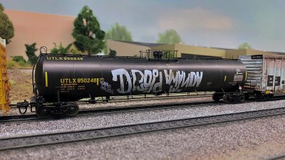 UTLX 950246 - Athearn RTR 33,900 Gallon LPG Tank/Early