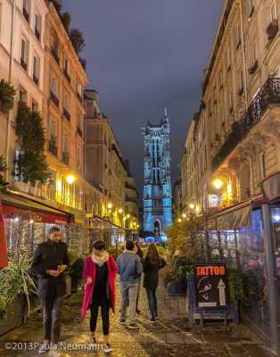 Night time in Paris