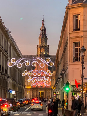 Holiday lights in Reims