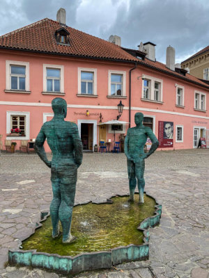 Piss sculpture by David Cerny
