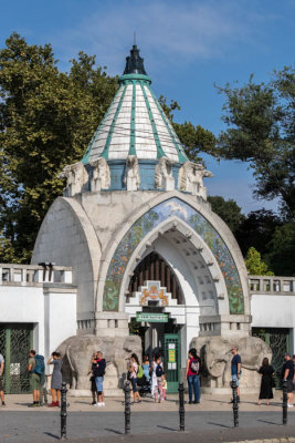 Entrance to the zoo