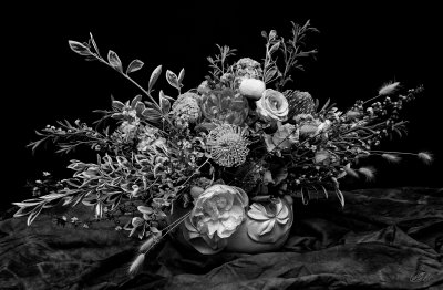 Bouquet of Flowers_B&W.jpg