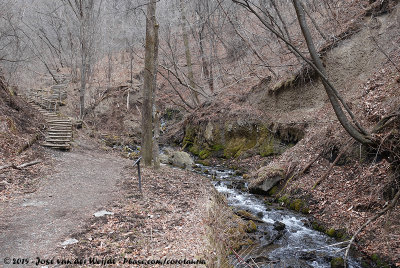 Senga Falls Trail