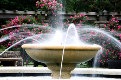 Fountain in Loose Park.jpg