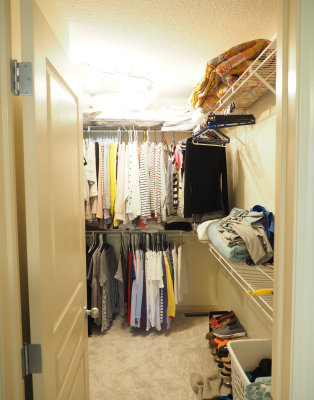 Master Closet.JPG