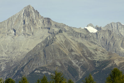 Small traces of Snow on South-facing Slopes