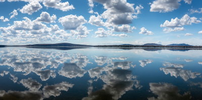 2-RM-2019-Le ciel se mirant-(Lac Brome)-18 x 9.jpg