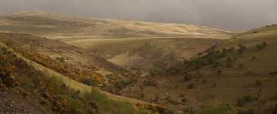 Red-a-ven Brook under Yes Tor