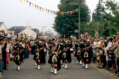 Marching Pipes