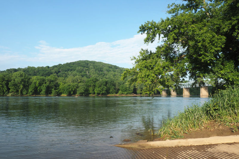 At boat ramp at Point of Rocks