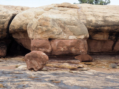 Colored layers of rock, Pothole trail, Needles district, Canyonlands NP