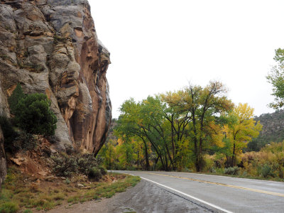 Overhang near entrance for Newspaper Rock Archeological site