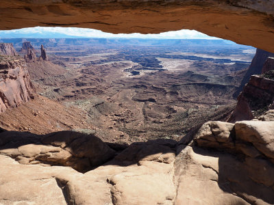 A view through Mesa Arch