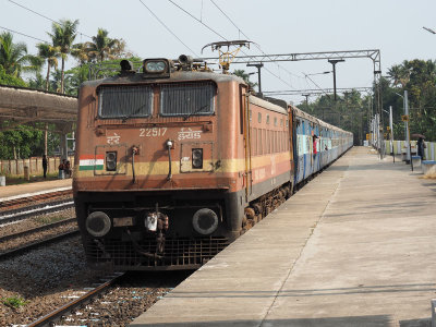 My train arrives at Irinjalakuda train station
