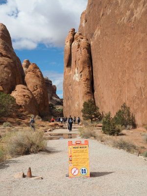 The start of the Devils's Garden Trail, Arches NP