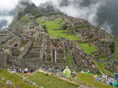 The crowds pouring into Machu Picchu