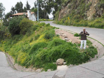 Taking a break during the climb to Sacsayhuaman