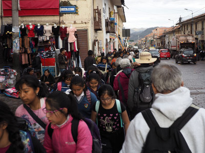 The crowded sidewalk in Cusco
