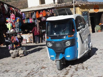 The mototaxi in the marketplace in Ollantaytambo