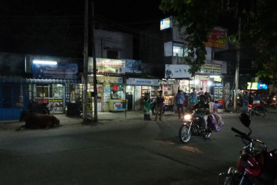 Street scene in the evening in Chennai