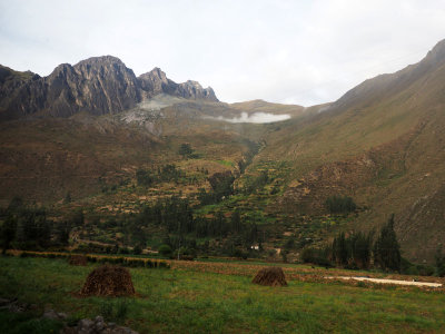 Early morning view from the trail to Aguas Calientes