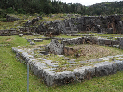 Structures with the reservoir at Sacsayhuaman