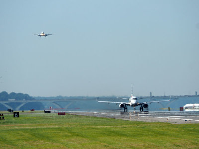 Combined aircraft landing and takeoff sequence - 2