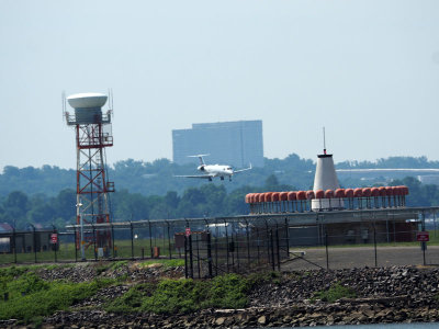 National airport Runway 33 landing sequence (1 of 3)