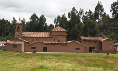 The park building at Raqch'i