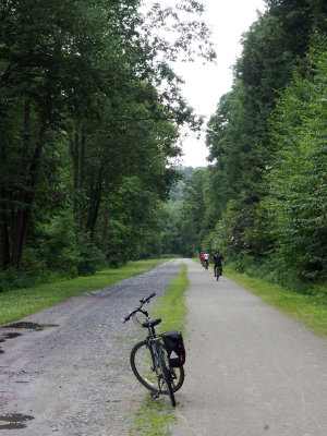 Back on the trail after leaving Rockwood