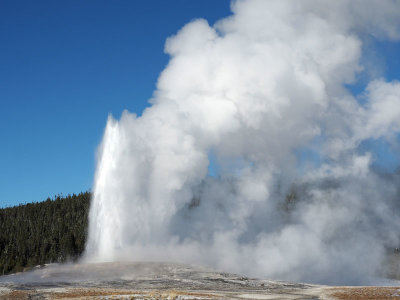 Old Faithful geyser, Yellowstone NP