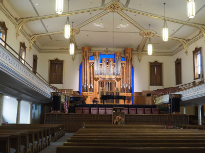 Inside the Mormon Chapel at Temple Square